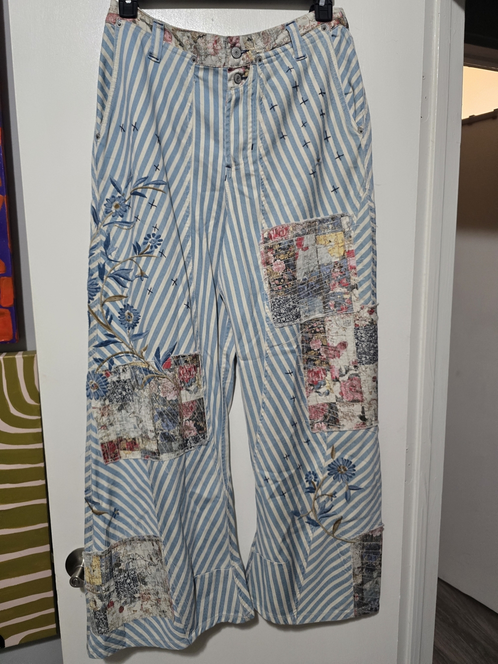 Free People Runyon Patch Jeans Sizes 6 & 8 Available - Picture 3 of 8